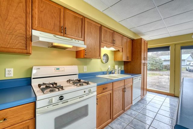 6112 Byers Creek Road, Young Harris, GA 30582