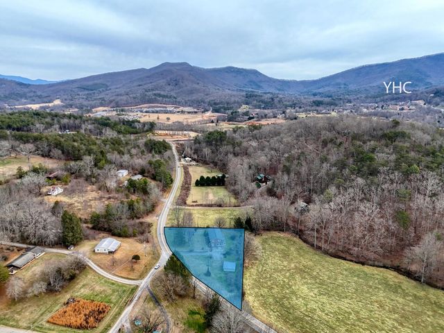 6112 Byers Creek Road, Young Harris, GA 30582