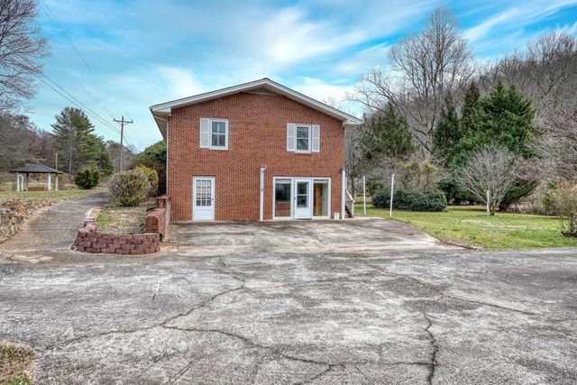 6112 Byers Creek Road, Young Harris, GA 30582