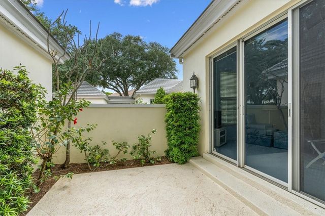 331 Shores Drive, Vero Beach, FL 32963