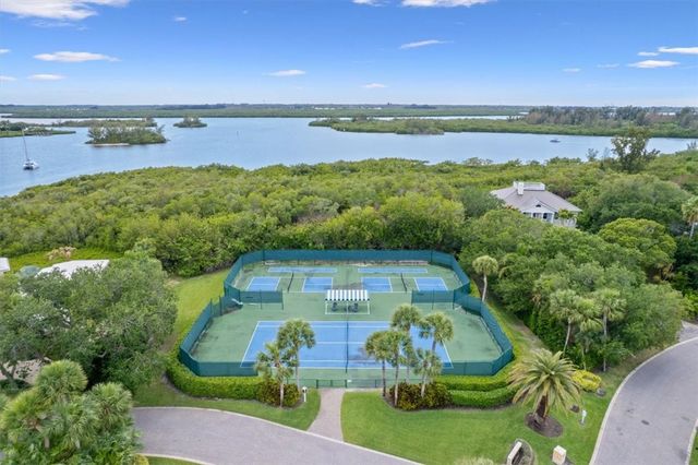 331 Shores Drive, Vero Beach, FL 32963
