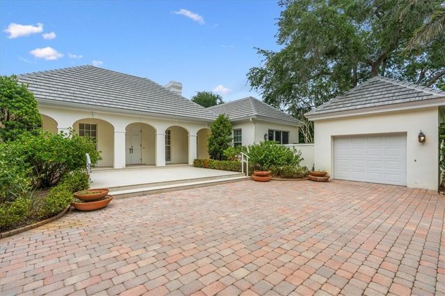331 Shores Drive, Vero Beach, FL 32963