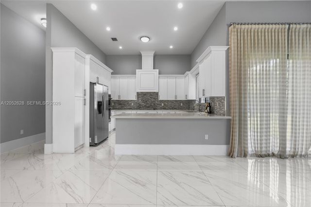 9340 SW 177th Street -, Palmetto Bay, FL 33157