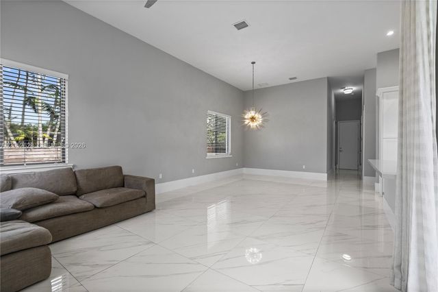 9340 SW 177th Street -, Palmetto Bay, FL 33157