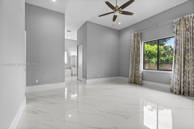 9340 SW 177th Street -, Palmetto Bay, FL 33157
