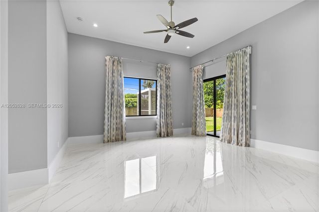 9340 SW 177th Street -, Palmetto Bay, FL 33157