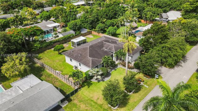 9340 SW 177th Street -, Palmetto Bay, FL 33157