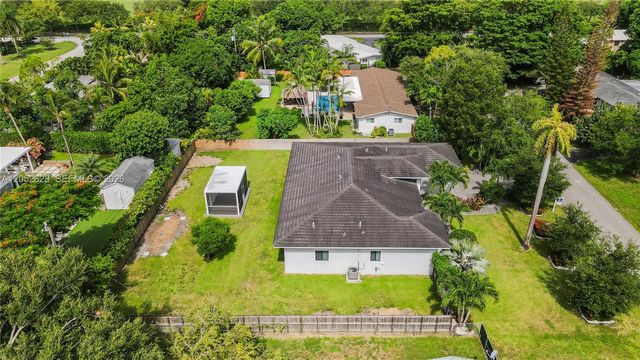 9340 SW 177th Street -, Palmetto Bay, FL 33157