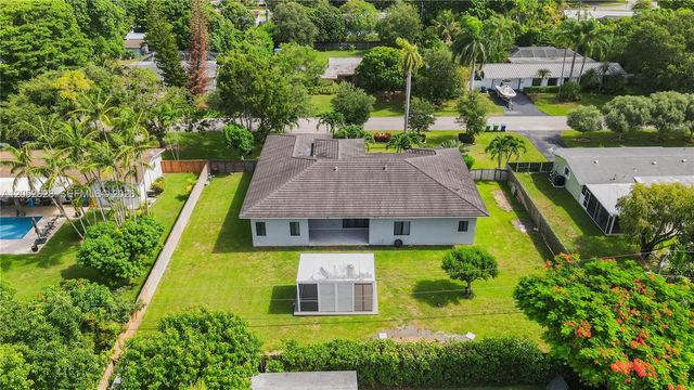 9340 SW 177th Street -, Palmetto Bay, FL 33157
