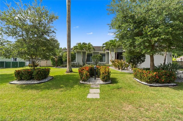 9340 SW 177th Street -, Palmetto Bay, FL 33157