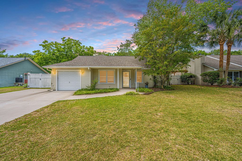 1029 Oakcrest Drive, Charleston, SC 29412