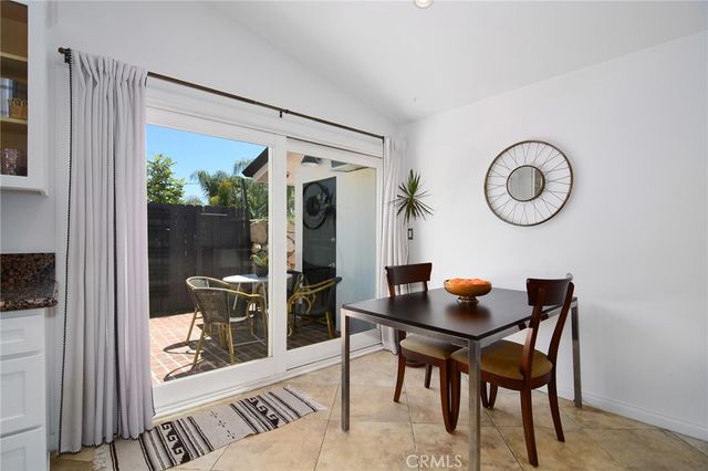 20459 Tiara Street, Woodland Hills, CA 91367