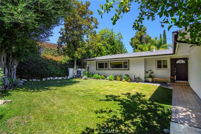 20459 Tiara Street, Woodland Hills, CA 91367