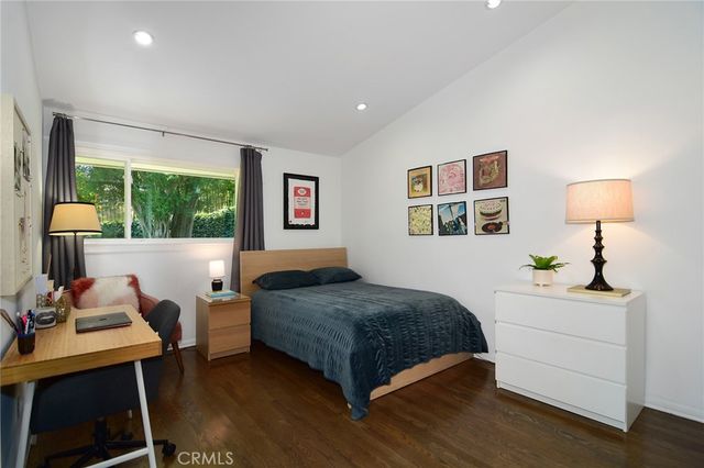 20459 Tiara Street, Woodland Hills, CA 91367