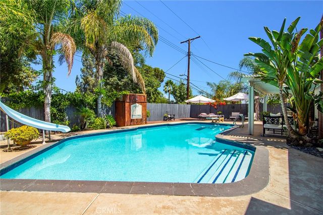 20459 Tiara Street, Woodland Hills, CA 91367