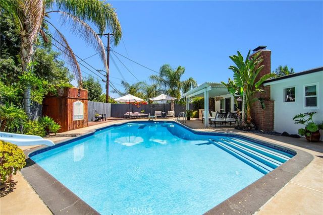 20459 Tiara Street, Woodland Hills, CA 91367