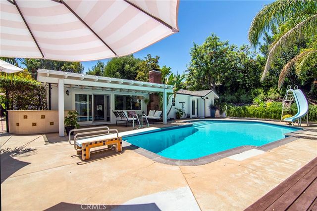 20459 Tiara Street, Woodland Hills, CA 91367