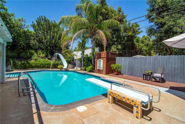 20459 Tiara Street, Woodland Hills, CA 91367