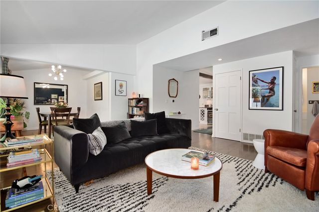 20459 Tiara Street, Woodland Hills, CA 91367