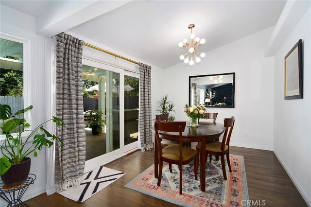 20459 Tiara Street, Woodland Hills, CA 91367