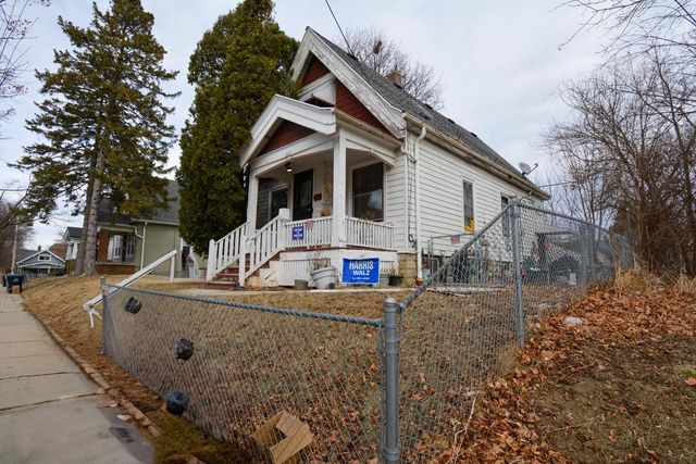 3268 N 16th STREET, Milwaukee, WI 53206
