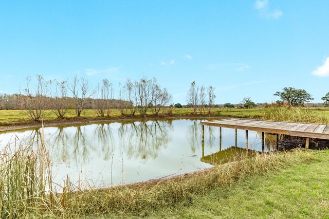 525 County Road 164, Boling, TX 77420