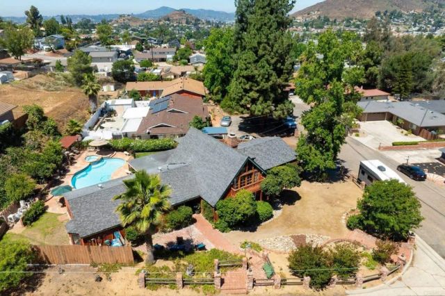 1740 Milton Manor Dr, El Cajon, CA 92021