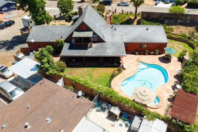 1740 Milton Manor Dr, El Cajon, CA 92021