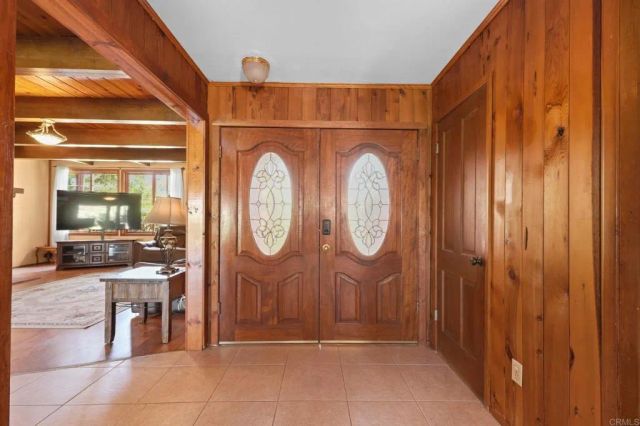1740 Milton Manor Dr, El Cajon, CA 92021