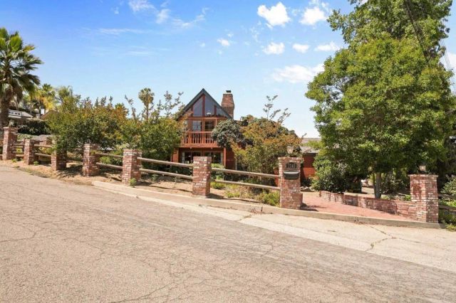 1740 Milton Manor Dr, El Cajon, CA 92021