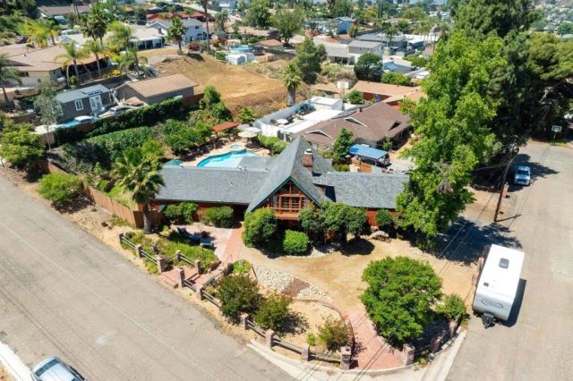1740 Milton Manor Dr, El Cajon, CA 92021