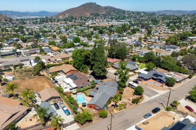 1740 Milton Manor Dr, El Cajon, CA 92021
