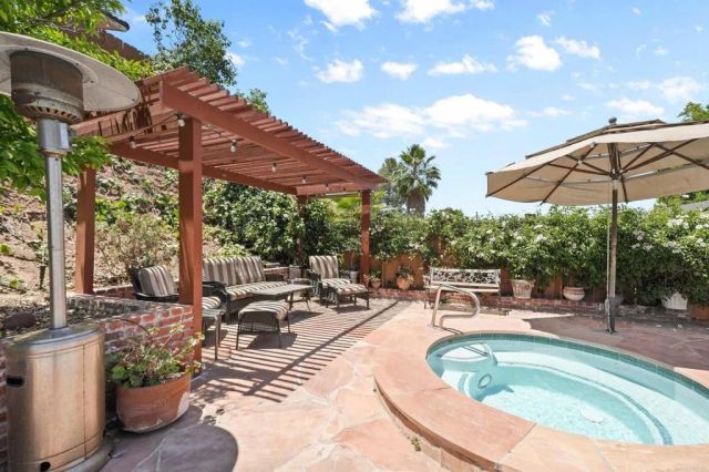1740 Milton Manor Dr, El Cajon, CA 92021