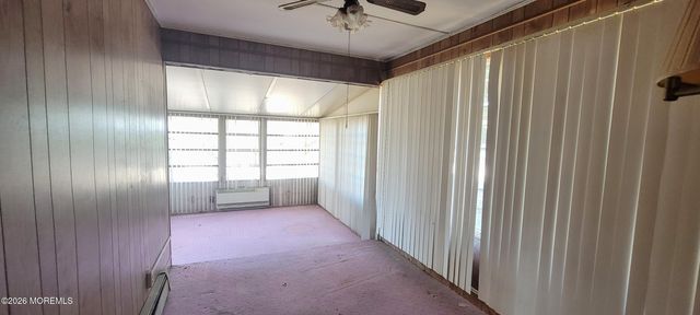 17 Bennington Drive, Toms River, NJ 08757
