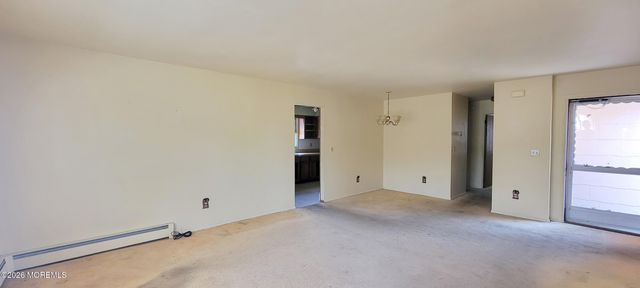 17 Bennington Drive, Toms River, NJ 08757