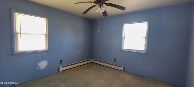 17 Bennington Drive, Toms River, NJ 08757