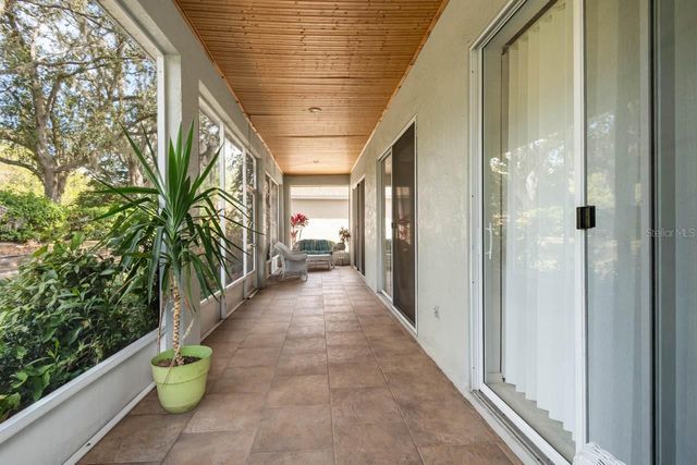 2113 WORTHINGTON GREENS DRIVE, Sun City Center, FL 33573