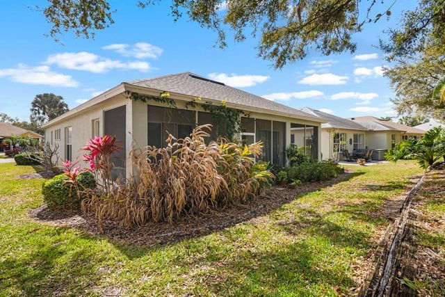 2113 WORTHINGTON GREENS DRIVE, Sun City Center, FL 33573