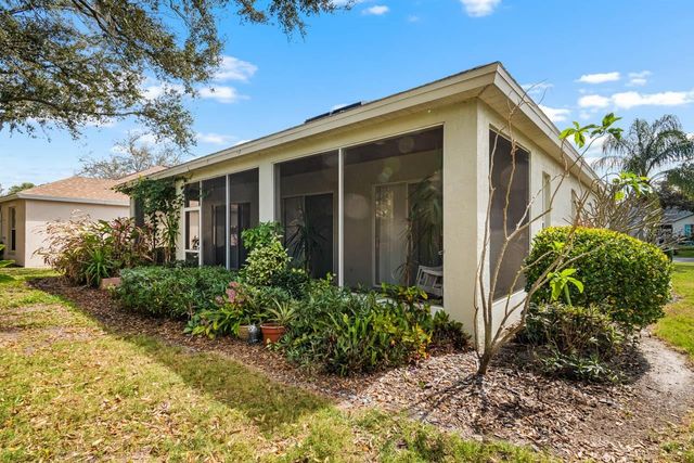 2113 WORTHINGTON GREENS DRIVE, Sun City Center, FL 33573