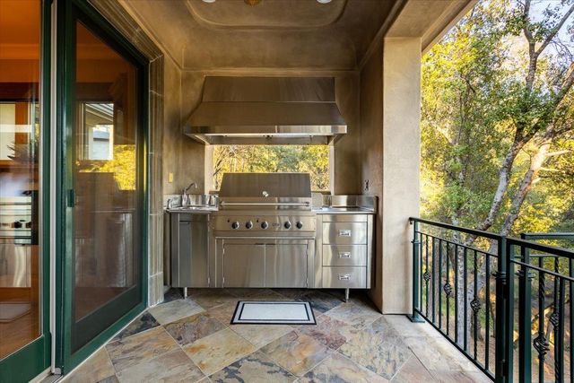 1461 Lodge View Dr, Meadow Vista, CA 95722