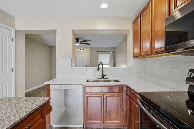 8113 SILENT CREEK DRIVE, Tampa, FL 33615