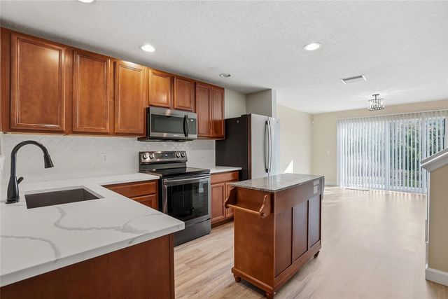 8113 SILENT CREEK DRIVE, Tampa, FL 33615