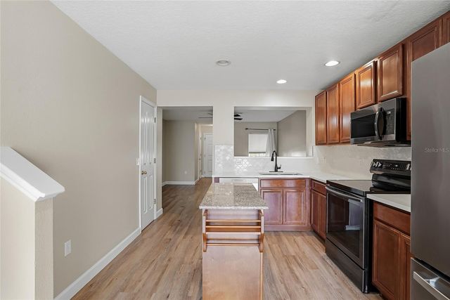 8113 SILENT CREEK DRIVE, Tampa, FL 33615