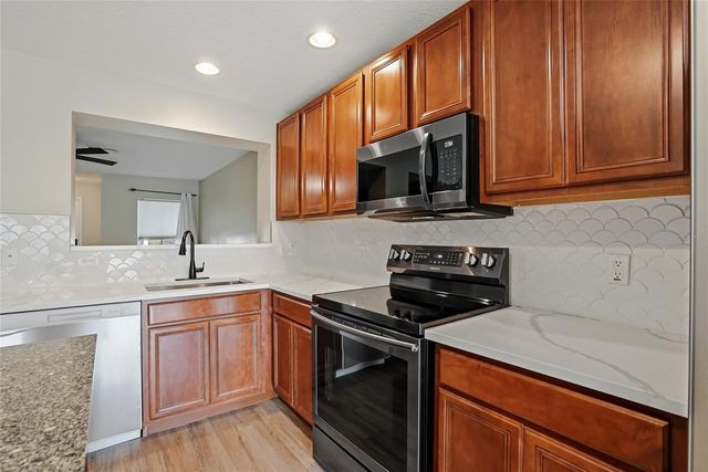 8113 SILENT CREEK DRIVE, Tampa, FL 33615