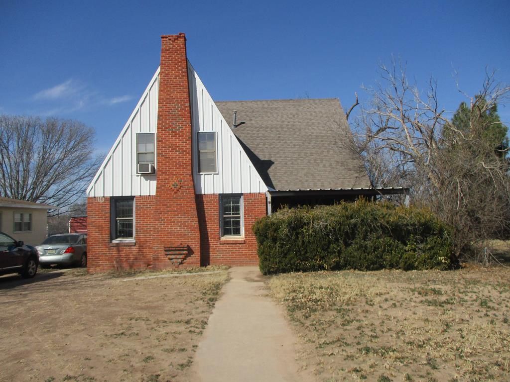 Image 1 of property listing at 2024 North St, San Angelo, TX 76901