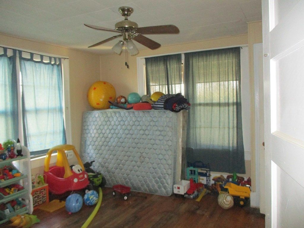 Image 6 of property listing at 2024 North St, San Angelo, TX 76901