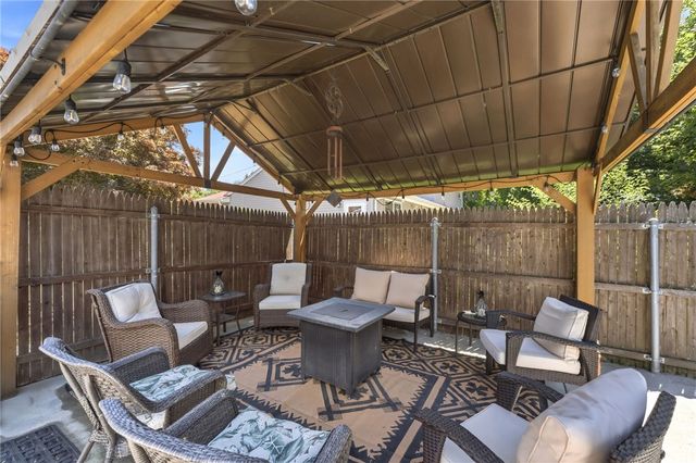 6 Setian Circle, Johnston, RI 02919