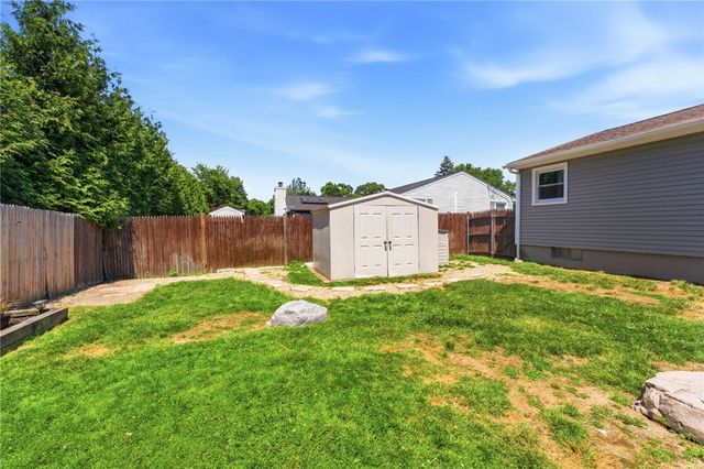 6 Setian Circle, Johnston, RI 02919