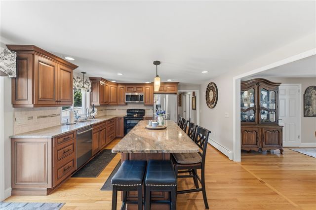 6 Setian Circle, Johnston, RI 02919