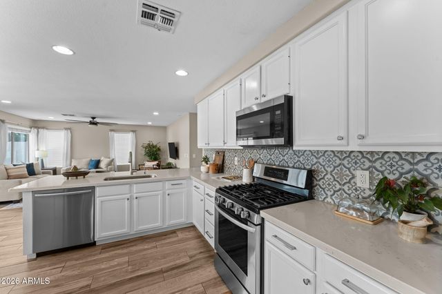 2305 E CHERRY HILLS Place, Chandler, AZ 85249